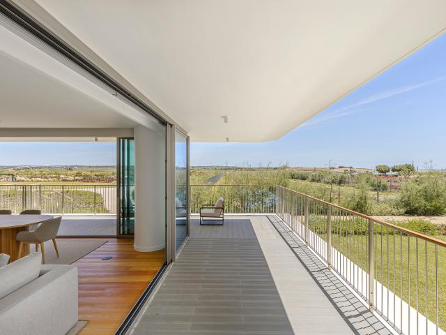 Apartamento alugar em Armação De Pêra, Faro