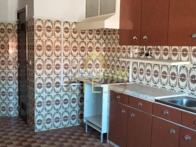 Apartamento alugar em Santiago Dos Velhos, Lisboa