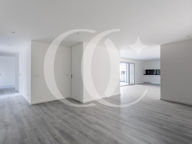 Apartamento venda em Catujal, Santiago Dos Velhos
