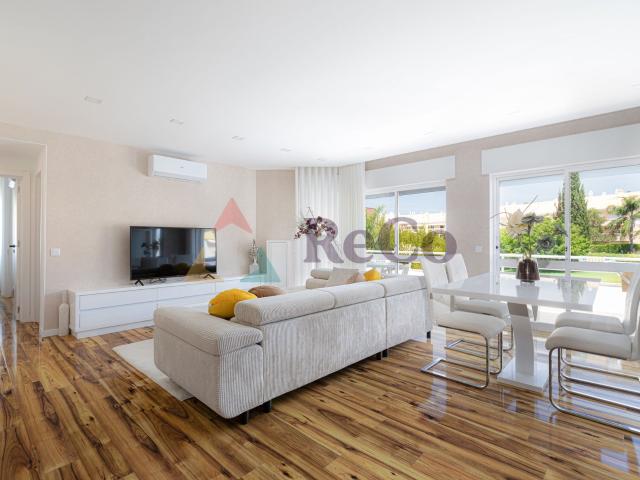 Apartamento venda em Quarteira, Loulé