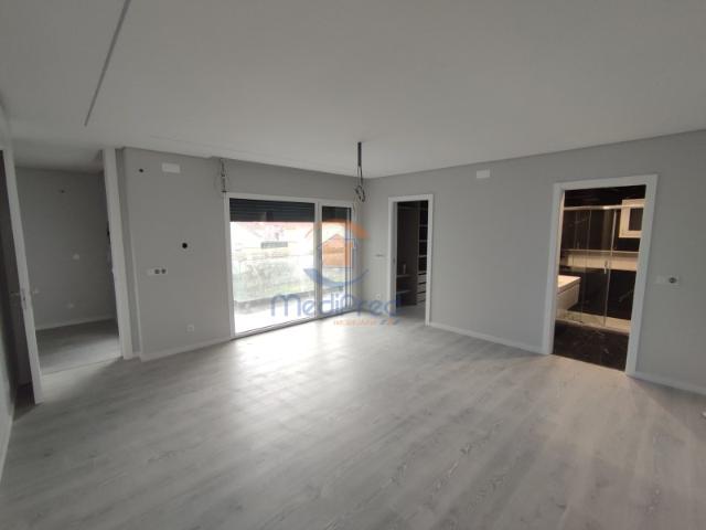 Apartamento venda em Torres da Bela Vista, Santiago Dos Velhos