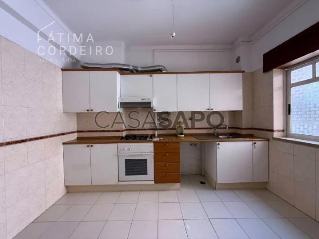 Apartamento alugar em Ginjal, Almada