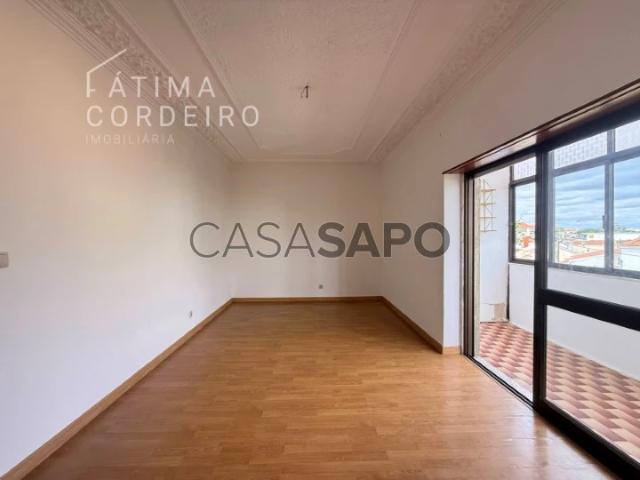 Apartamento alugar em Almada, Setúbal