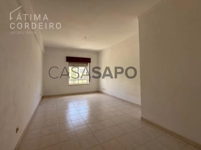 Apartamento alugar em Ginjal, Almada