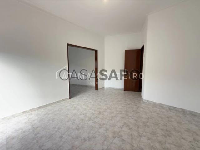 Apartamento alugar em Cova da Piedade, Almada