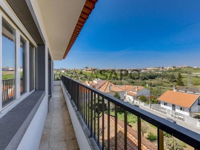 Apartamento alugar em Bairro Novo da Silveira, Almada