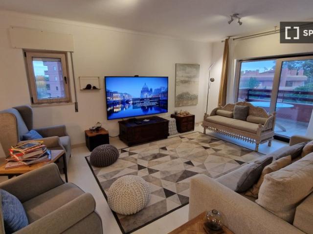 Apartamento alugar em Almada, Setúbal