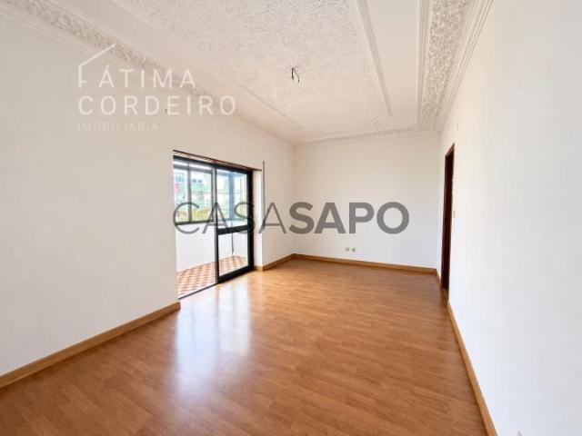 Apartamento alugar em Casal, Almada