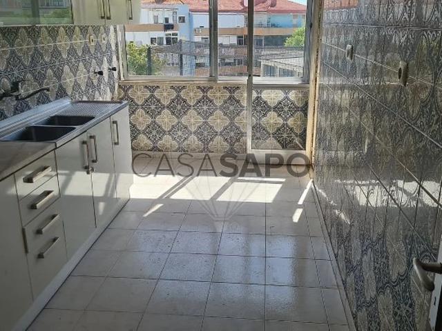 Apartamento alugar em Cova da Piedade, Almada
