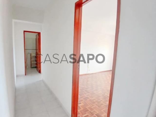 Apartamento alugar em Santo António da Caparica, Almada