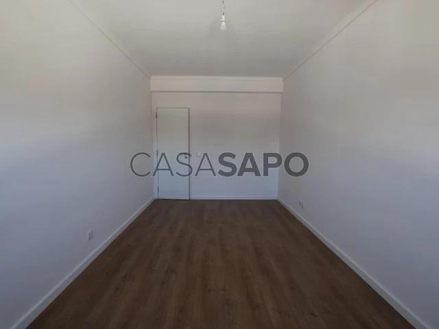 Apartamento alugar em Funchalinho, Almada