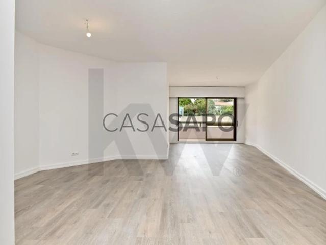 Apartamento alugar em Estrela, Lisboa