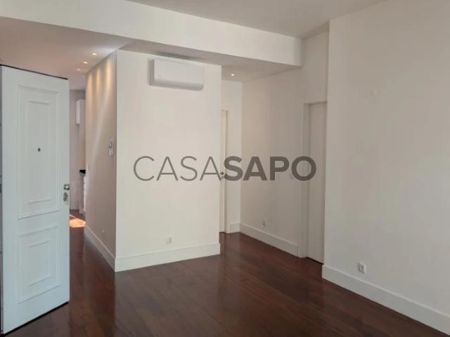 Apartamento alugar em Santa Engrácia, Lisboa