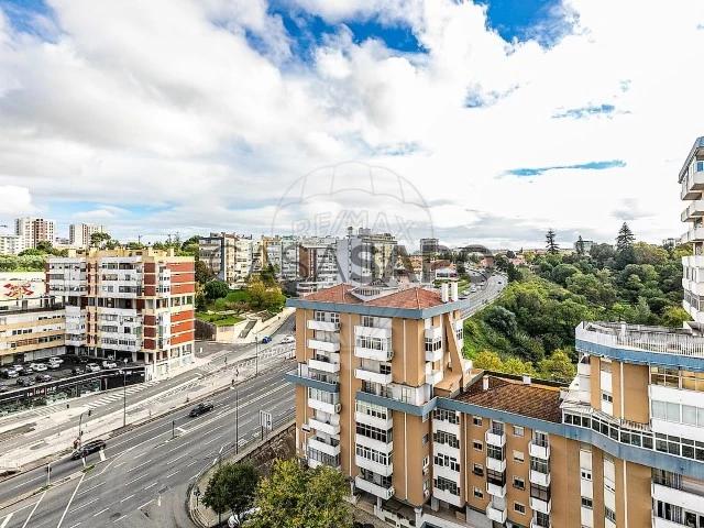 Apartamento alugar em Carriche, Lisboa