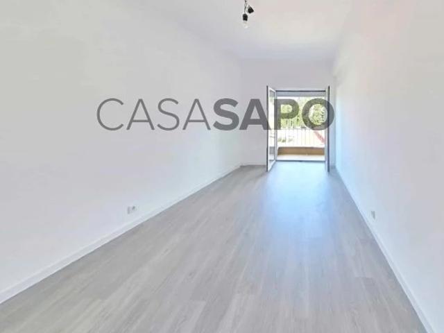 Apartamento alugar em Estrela, Lisboa