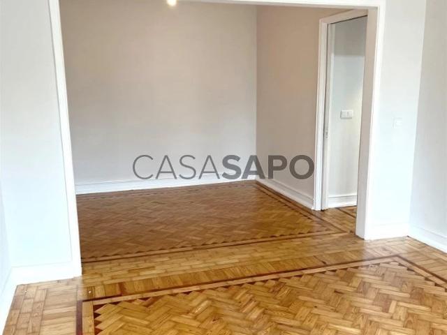 Apartamento alugar em Bairro de São Miguel, Lisboa