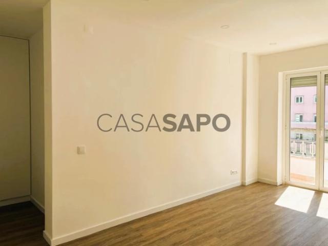 Apartamento alugar em Bairro de São Miguel, Lisboa