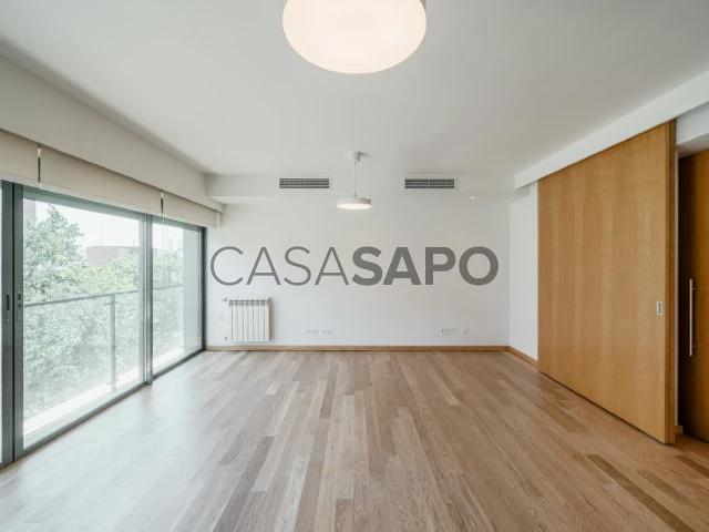 Apartamento alugar em Estrela, Lisboa