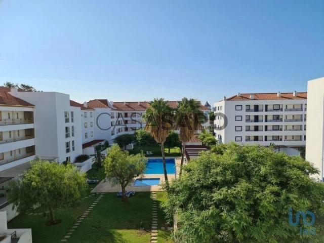 Apartamento alugar em Quarteira