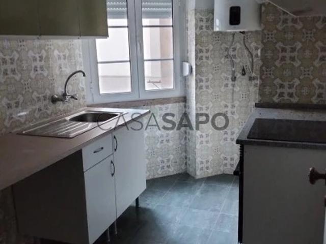 Apartamento alugar em Santiago Dos Velhos, Lisboa