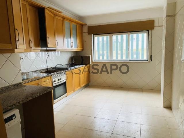 Apartamento alugar em Pirescoxe, Santiago Dos Velhos