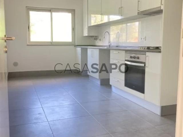 Apartamento alugar em Catujal, Santiago Dos Velhos