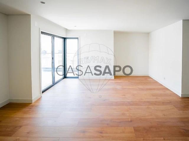 Apartamento alugar em Santiago Dos Velhos, Lisboa