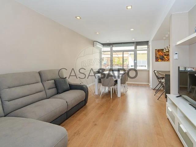Apartamento alugar em Via Rara, Santiago Dos Velhos