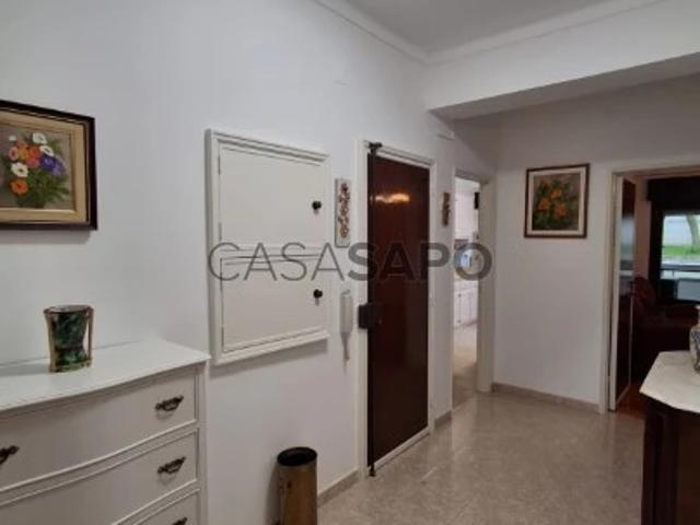 Apartamento alugar em Santiago Dos Velhos, Lisboa