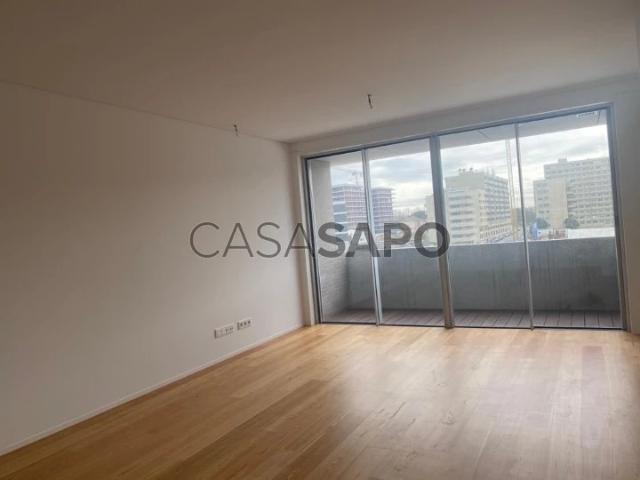 Apartamento alugar em Basílio Teles, Porto