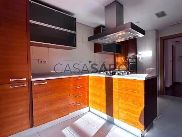 Apartamento alugar em Colinas do Cruzeiro, Odivelas