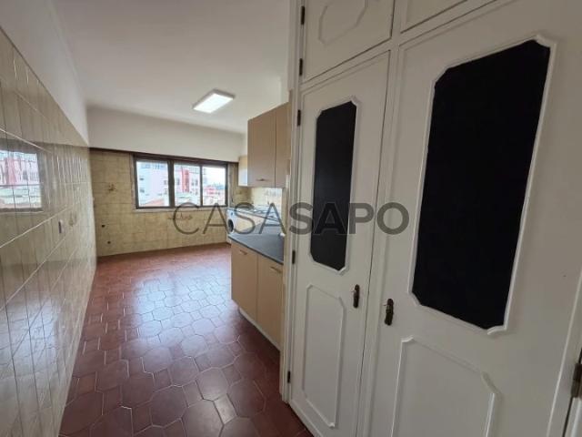 Apartamento alugar em Casal do Chapim, Odivelas