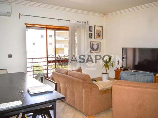 Apartamento alugar em Alto de Santa Catarina, Oeiras