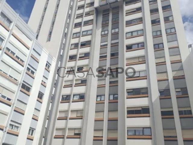 Apartamento alugar em Santo Amaro de Oeiras, Oeiras