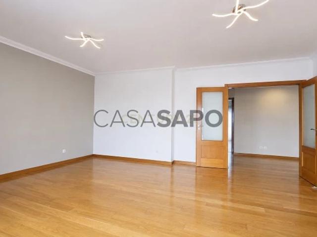 Apartamento alugar em Talaíde, Oeiras
