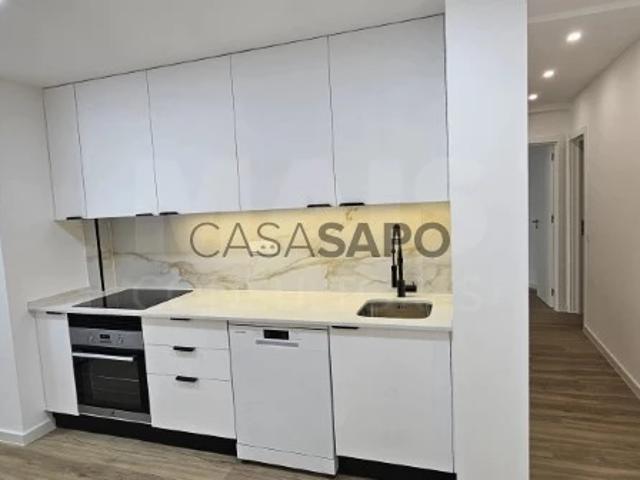 Apartamento alugar em Bairro Clemente Vicente, Oeiras