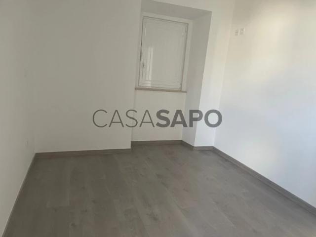 Apartamento alugar em Porto De Mós, Leiria