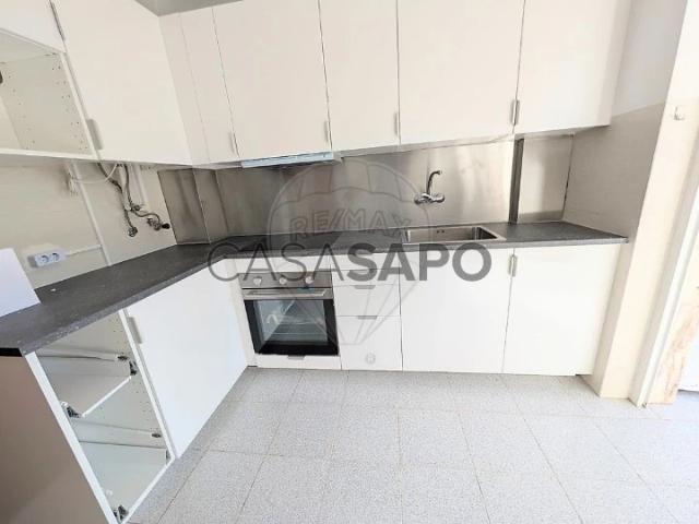 Apartamento alugar em Belas, Lisboa