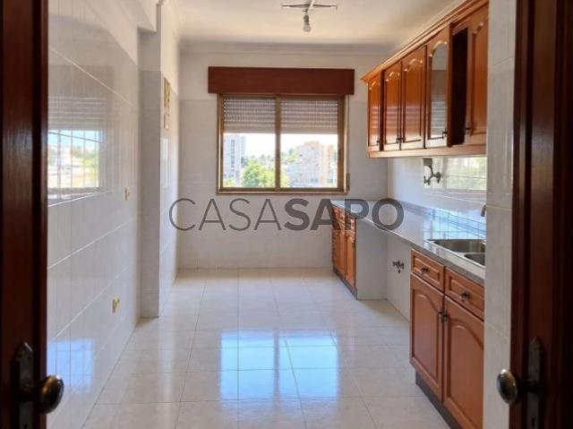 Apartamento alugar em Cacém, Cacém e São Marcos