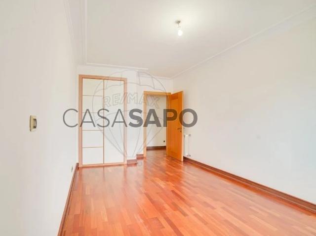 Apartamento alugar em Póvoa De Santa Iria