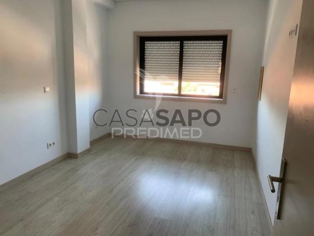 Apartamento alugar em Vila Nova De Gaia, Santa Marinha