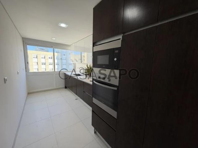 Apartamento alugar em Encosta do Sol, Amadora