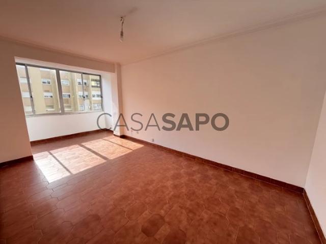 Apartamento alugar em Encosta do Sol, Amadora