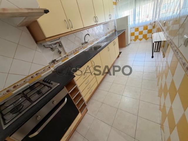 Apartamento alugar em Casquilhos, Verderena