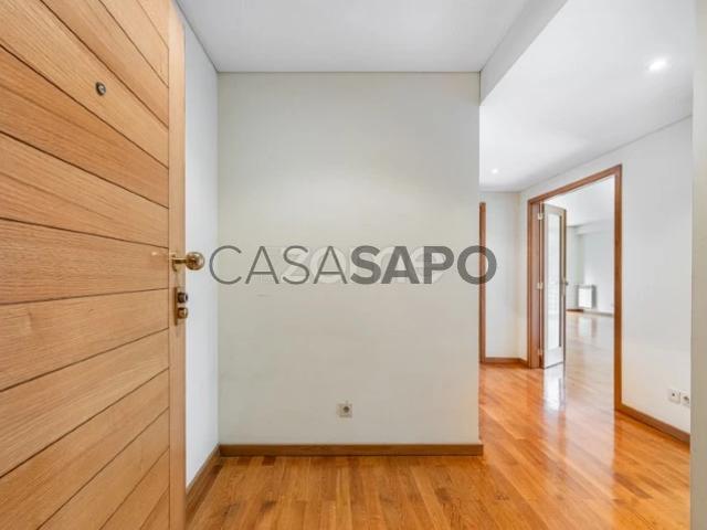 Apartamento alugar em Porto, Lordelo Do Ouro