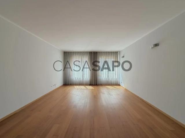 Apartamento alugar em Porto, Lordelo Do Ouro