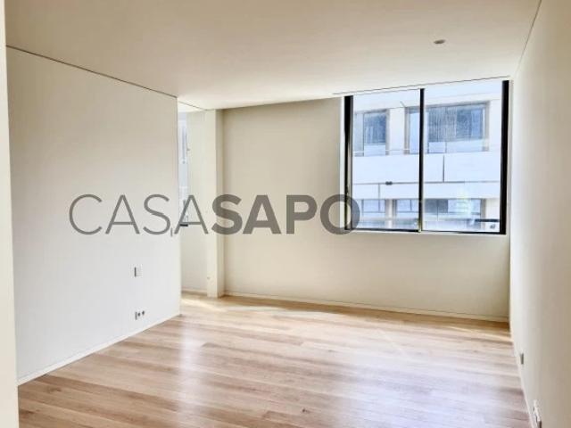Apartamento alugar em Porto, Lordelo Do Ouro
