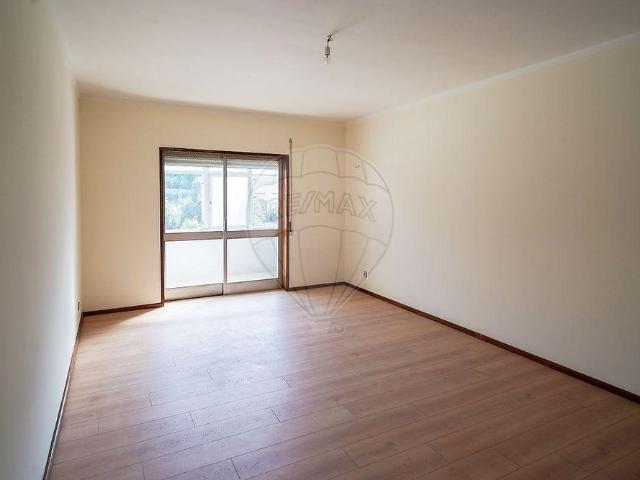 Apartamento alugar em Oliveira, São Paio e São Sebastião, Guimarães