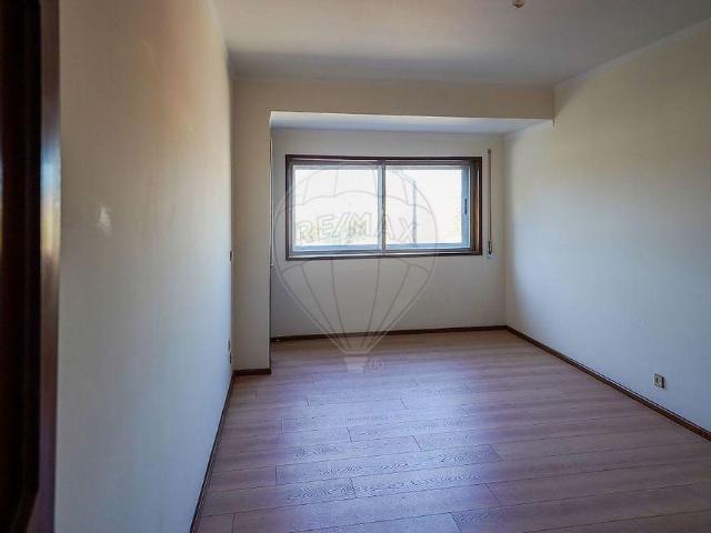 Apartamento alugar em Oliveira, São Paio e São Sebastião, Guimarães