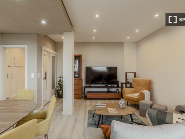 Apartamento alugar em Almada, Setúbal